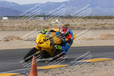 media/Dec-17-2022-SoCal Trackdays (Sat) [[224abd9271]]/Turn 9 Inside (1pm)/